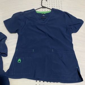 Carhartt cross-flex scrub set.